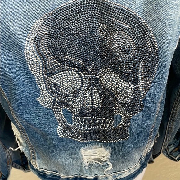 Blue Distressed Jean Jacket Relaxed Fit - Picture 3 of 11